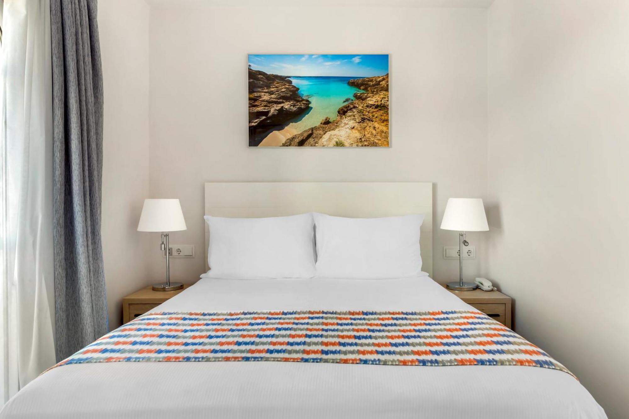 White Sands Beach Club Arenal d'en Castell Buitenkant foto